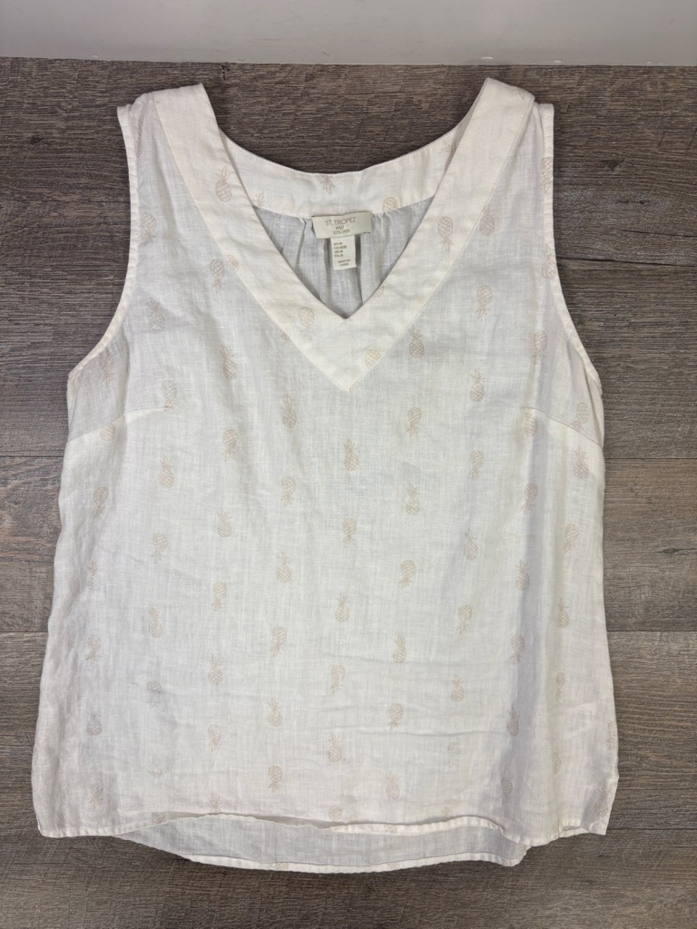 St. Tropez West 100% Linen Pineapple Print Tank Top Cream Sleeveless Blouse